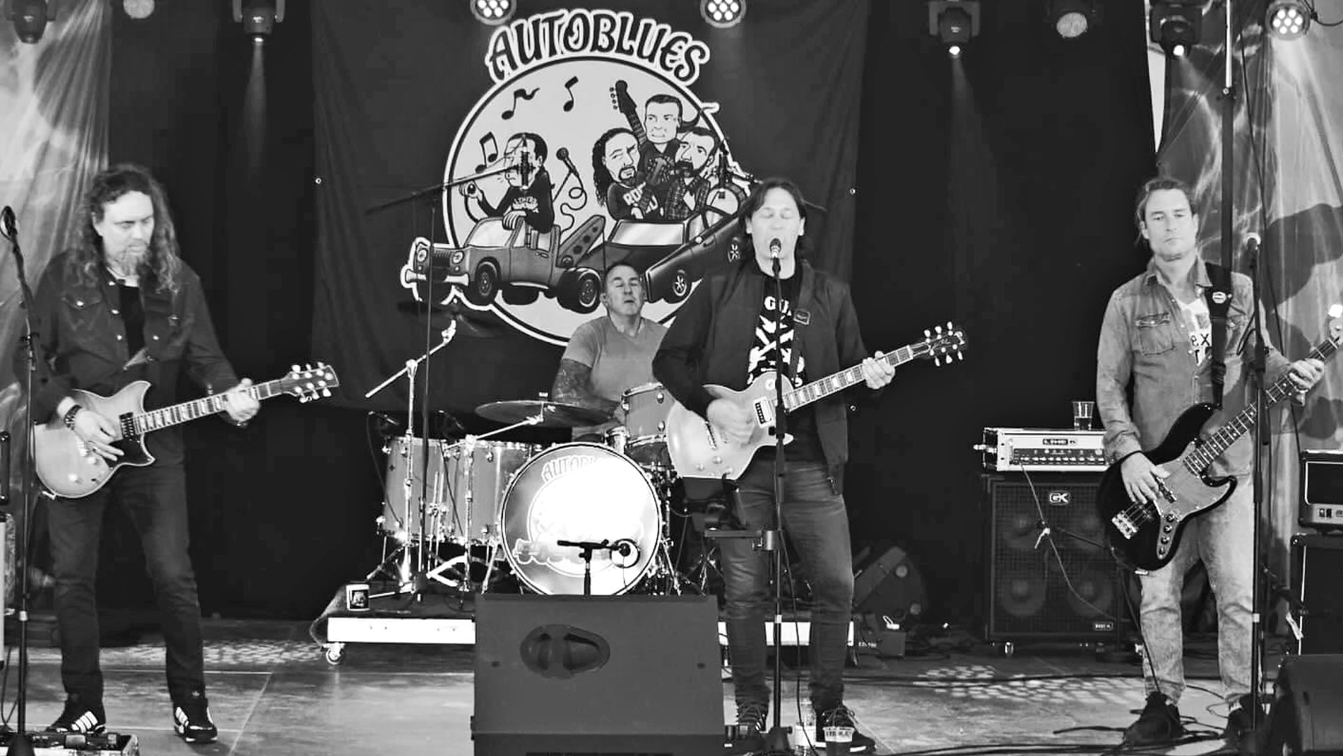 autoblues spiller paa sommerscenen i hugos kultur koege