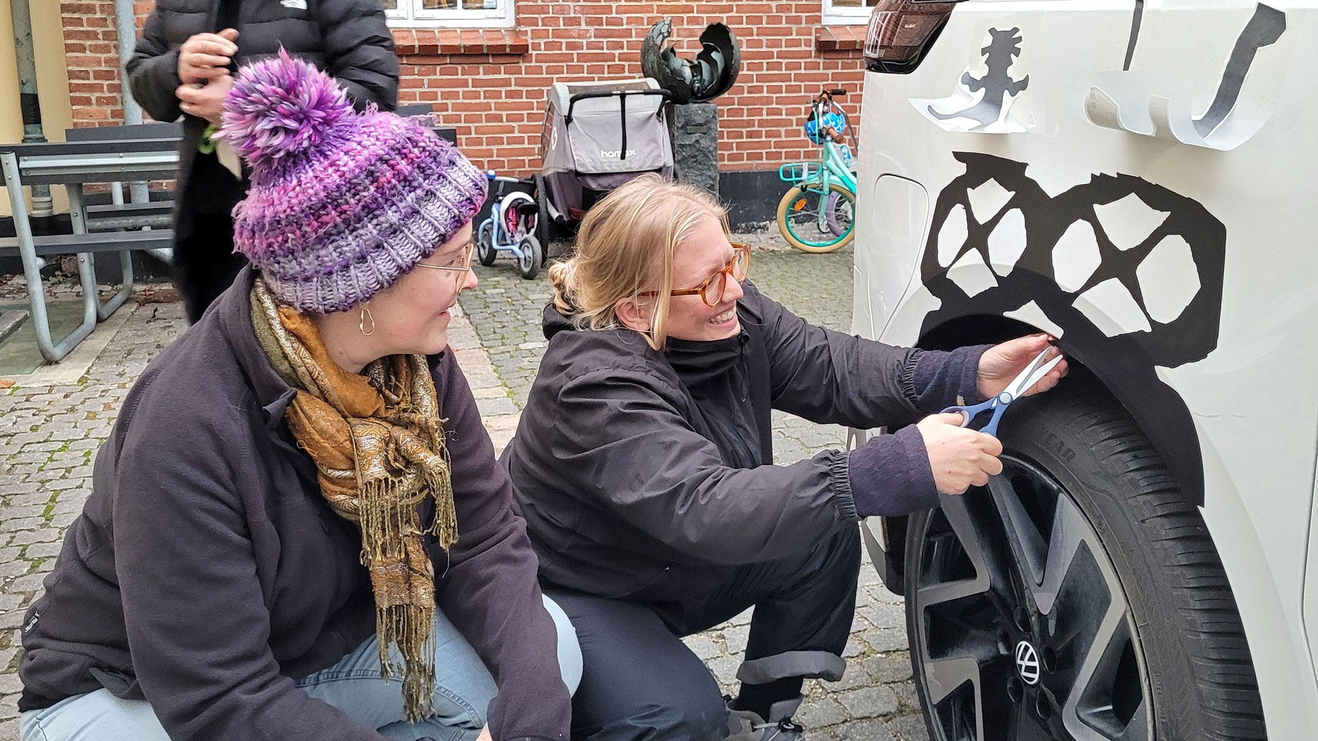 biblioteksbil klippet med en saks bibliotekernes nye bil er et flot blikfang paa vejen kulturnyt paa kultur koege