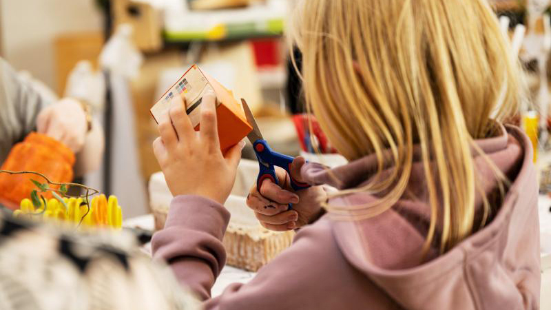 fastelavnsvaerksted paa herfoelge bibliotek kultur koege(1)