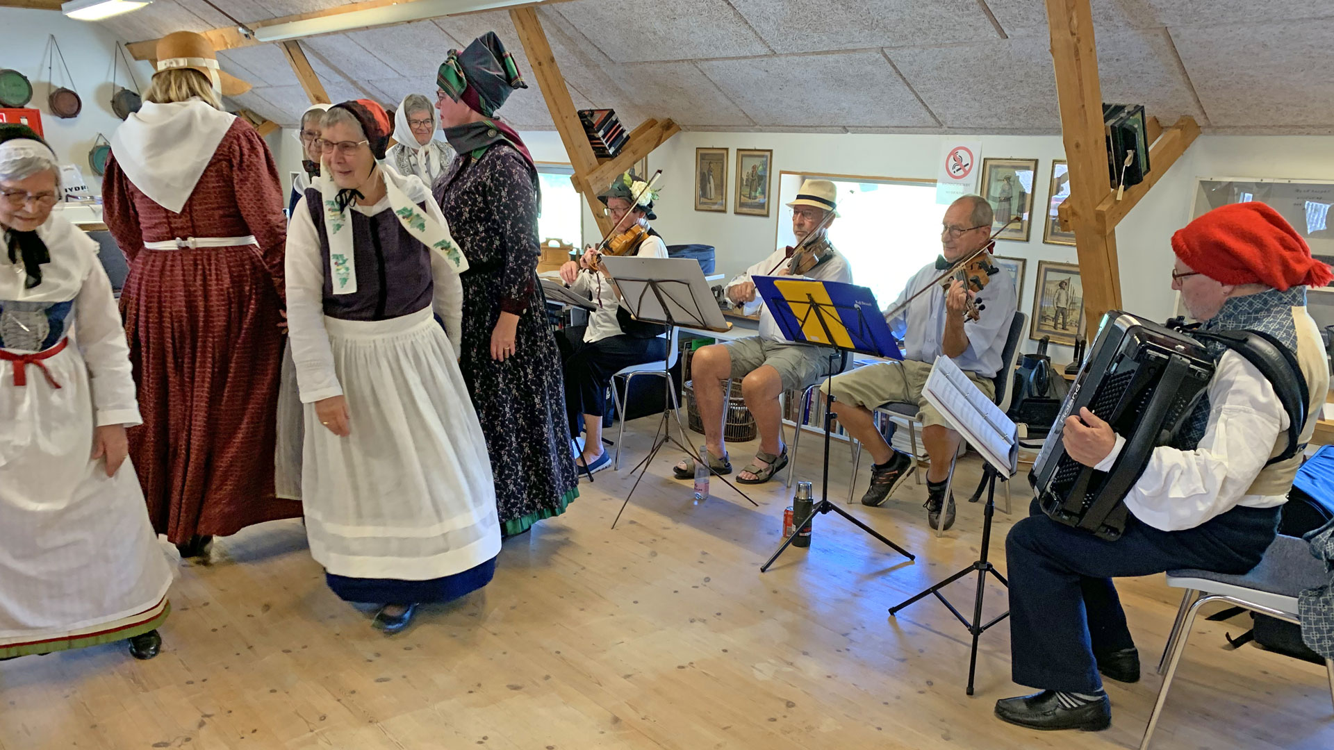 folkedans og pergamano paa landbomuseet lundekrog kultur koege