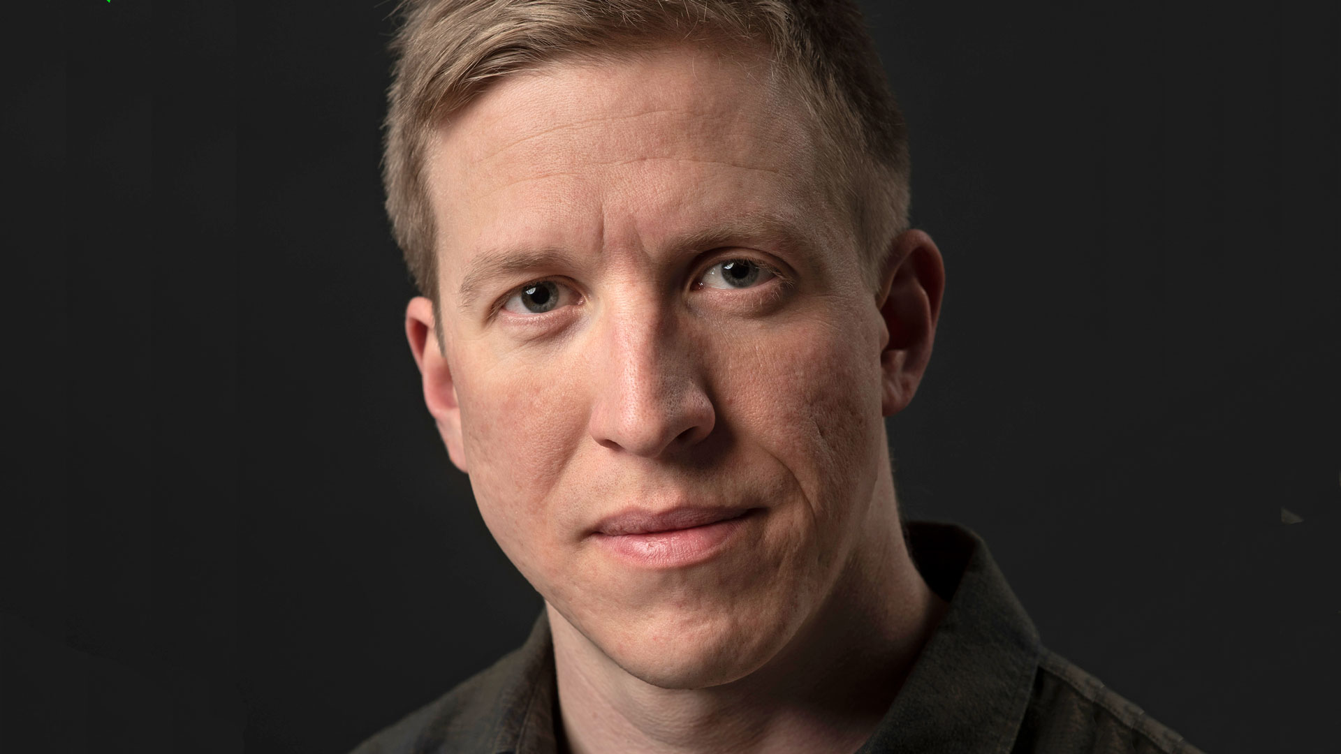 foredrag med journalist og tidligere soldat emil arenholt mosekjaer mennesket i krig paa koege bibliotek kulturnyt paa kultur koege