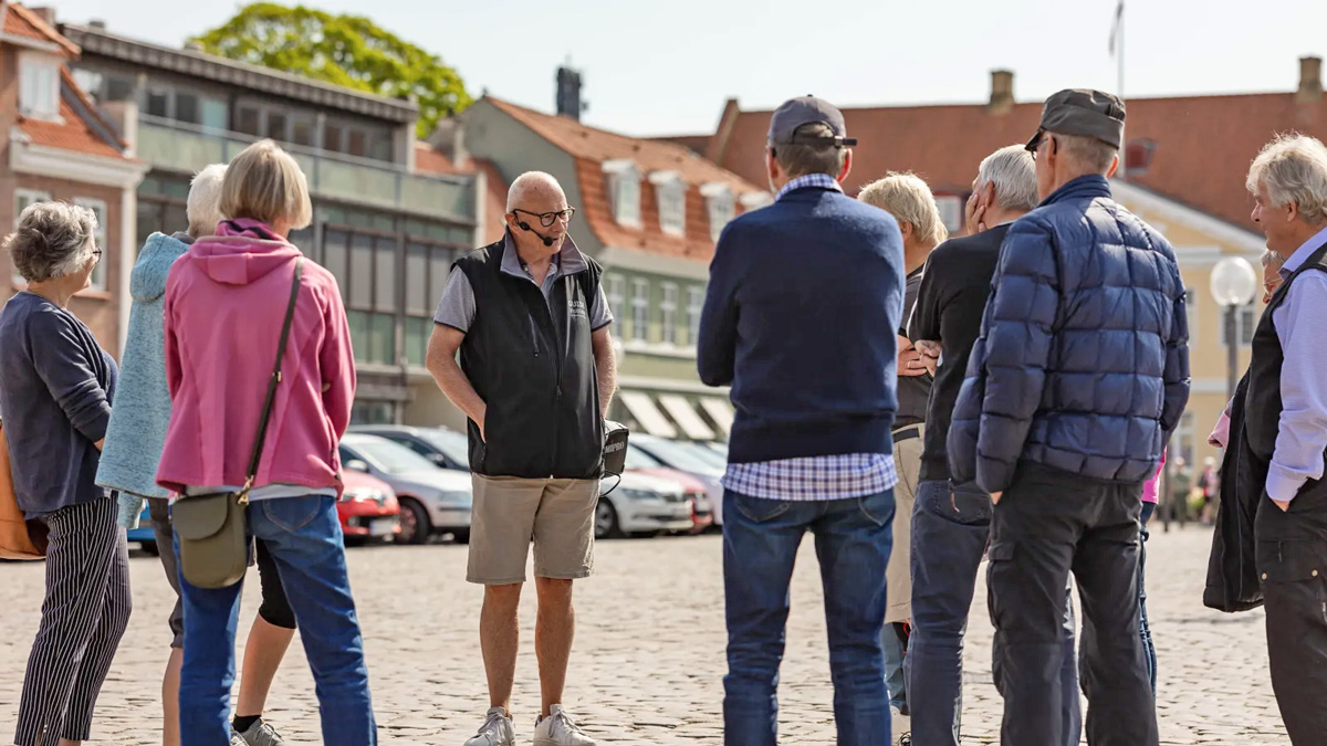 heksebyvandring med visitkoege i sporet af koege huskors