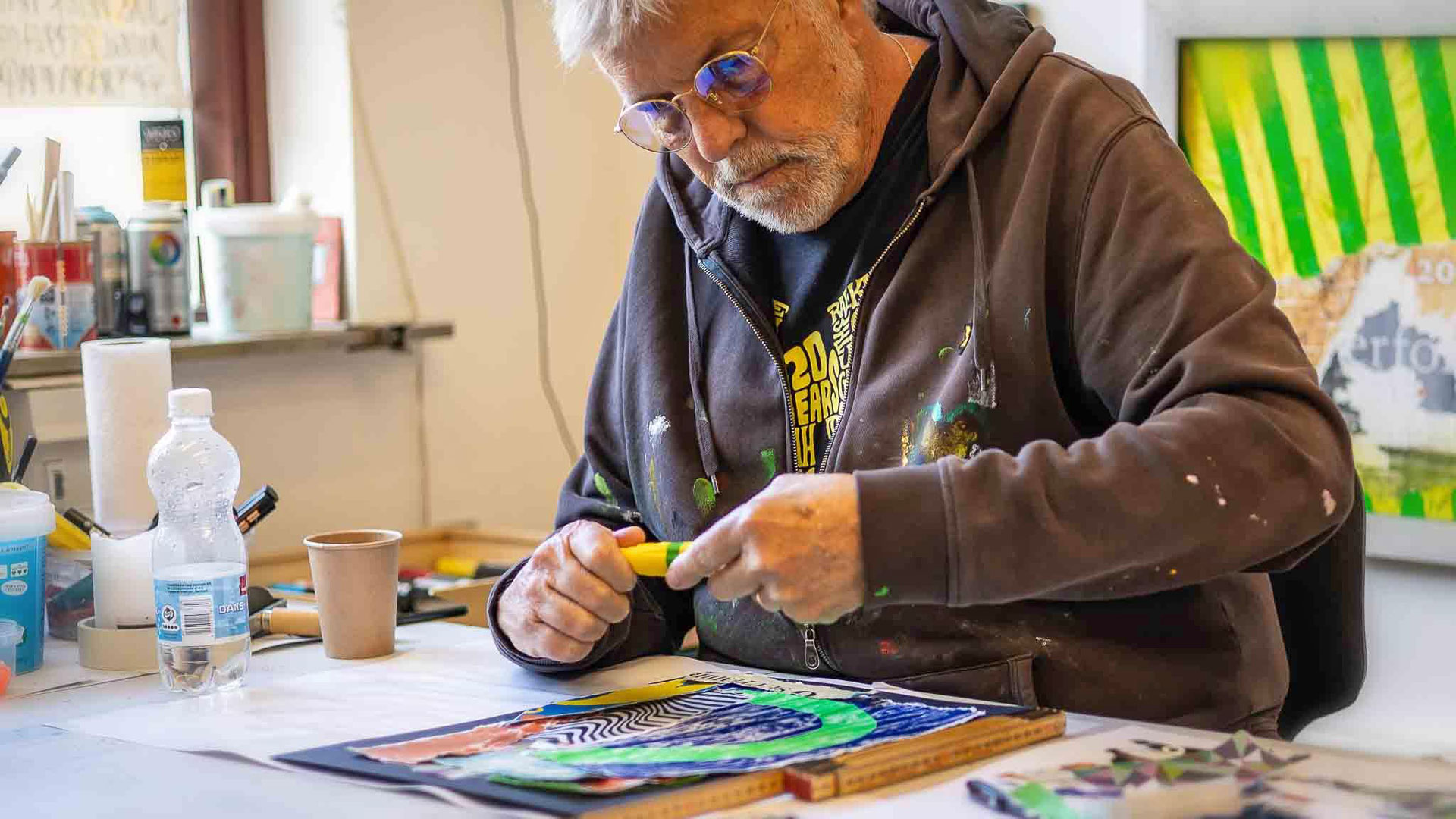 jens peter halborg udstiller i mezzaninen i hugos gaard kultur koege