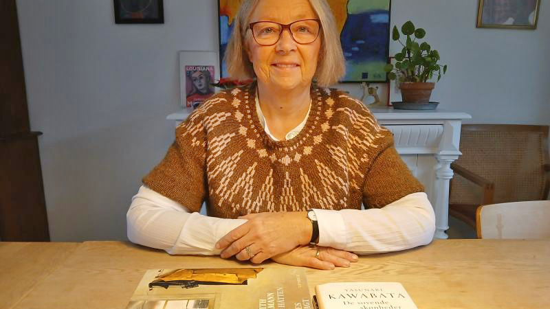 laeseklub paa koege bibliotek med frivillig bibliotekar lykke hjorth kultur koege