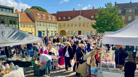 Kom til hyggelig markedsdag på Køge Torv