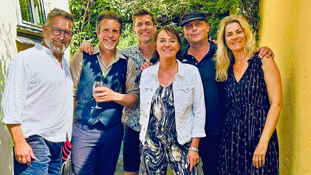 singers giver koncert i herfoelge kirke kultur koege