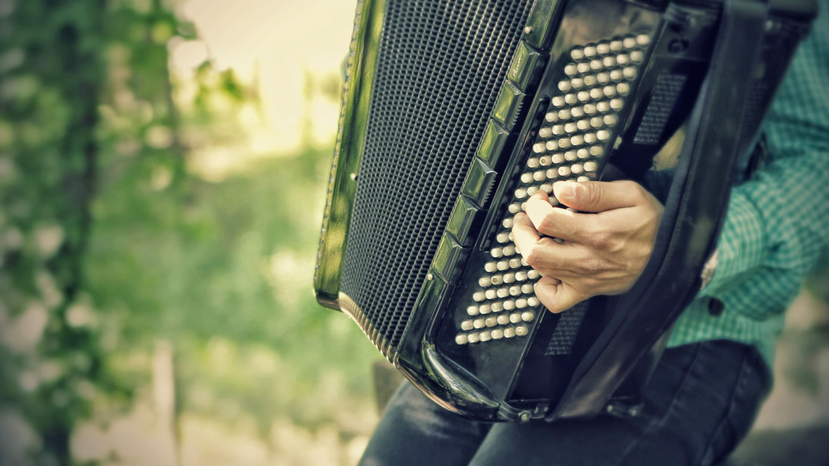 sommer soendag med musik haandvaerk gode historier landbomuseet lundekrog