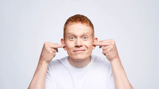 mikkel klint thorius nok om mig paa teaterbygningen i koege 660x372px