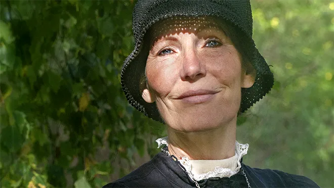 naar karen blixen vender tilbage til gammelkjoegegaard gennem fortaellingens kunst 660x372